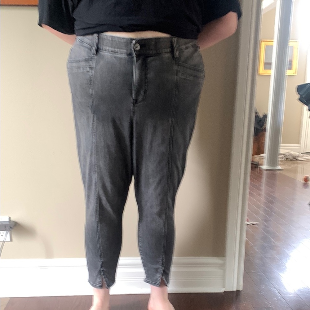 Gray Ankle Cropped Skinny Jeans